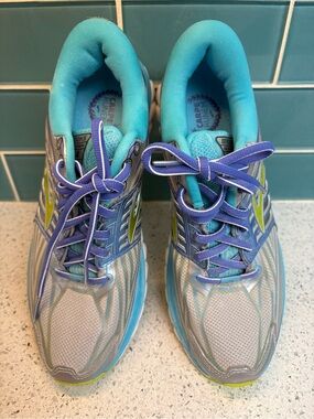 Brooks Women’s  Running Shoes in Teal, Purple, Gray Size 9.5